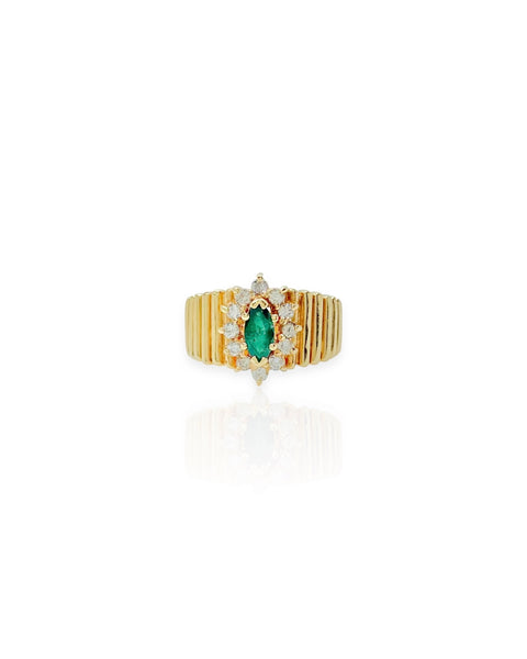 14k Gold Ribbed Emerald Halo Ring (6.25)