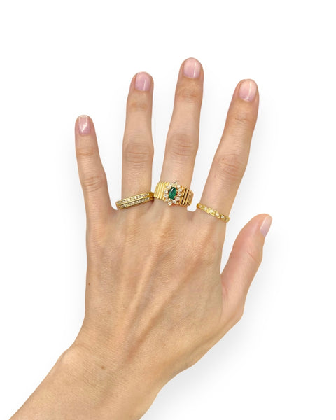 14k Gold Ribbed Emerald Halo Ring (6.25)