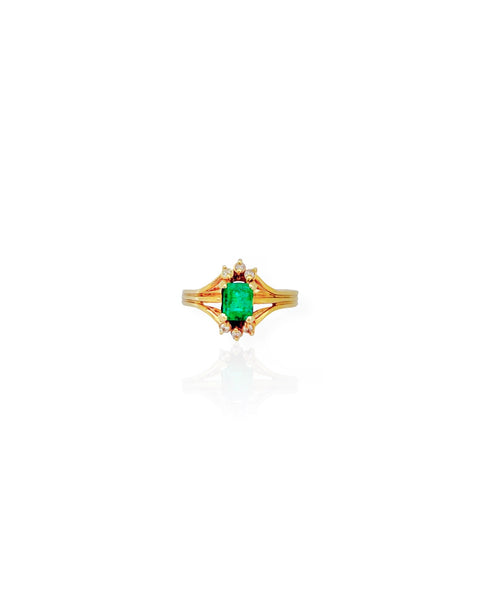 14k Gold Emerald and Diamond Ring (4.5)