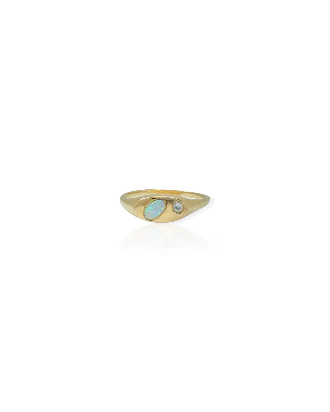 10k Gold Opal Signet Ring (8.25)