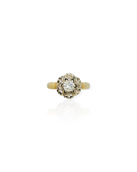 14k White Gold Diamond Flower Ring (6.75)