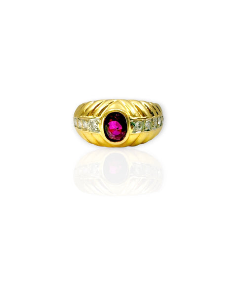 18k Gold Ruby and Diamond Ribbed Ring (5.5)