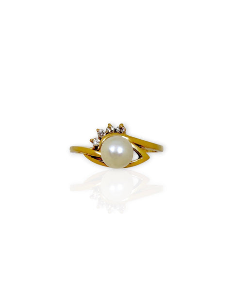 14k Gold Single Pearl and Diamond Ring (5.75)