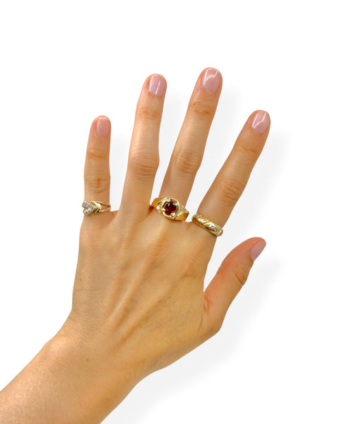 14k Gold Diamond Quilted Ring (5.75)
